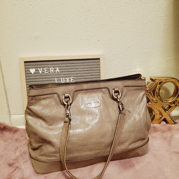 Celine Tan Shoulder Bag - Picture 1 of 16